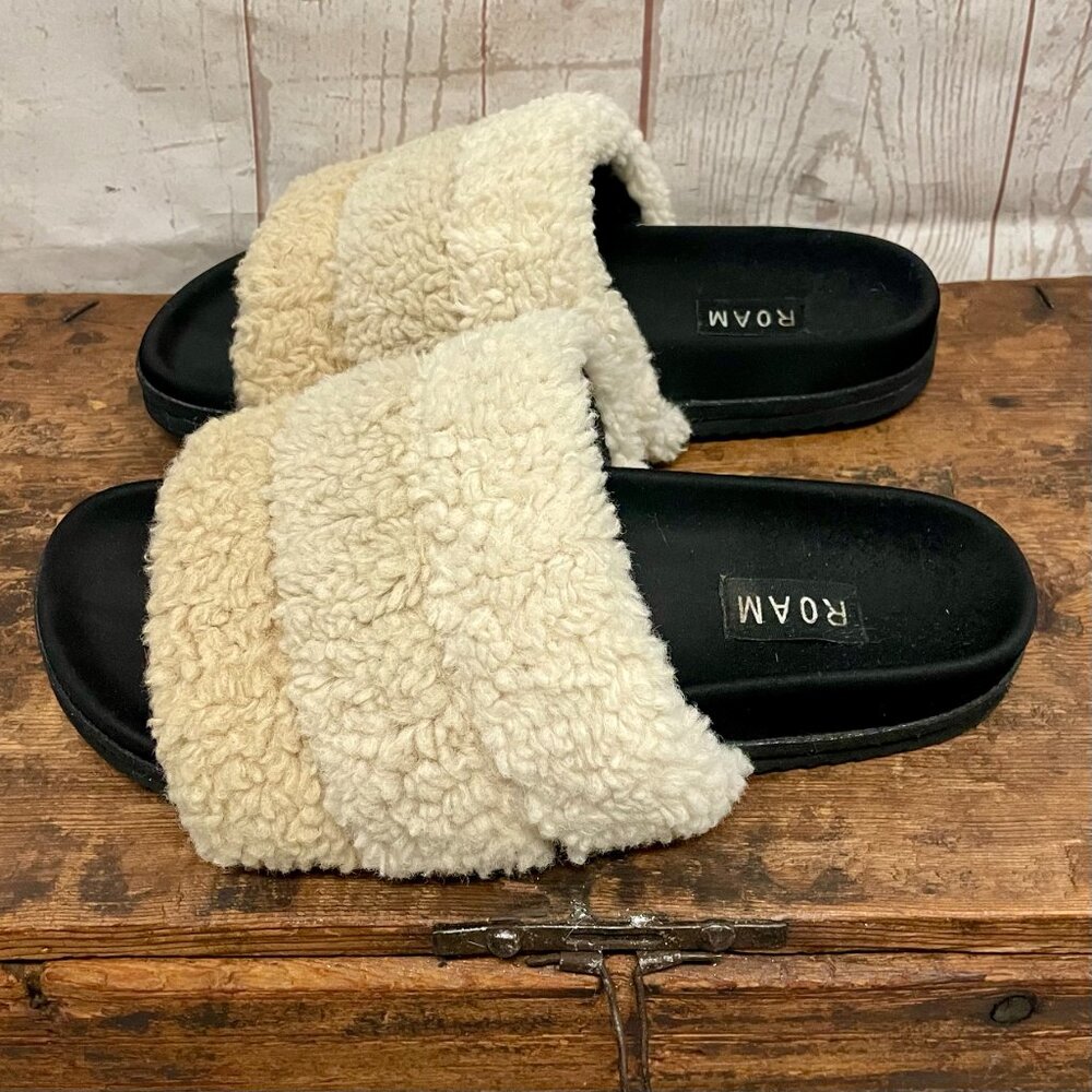 Roam Fuzzy Stripe Stack Flatform Slide Sandals - image 3